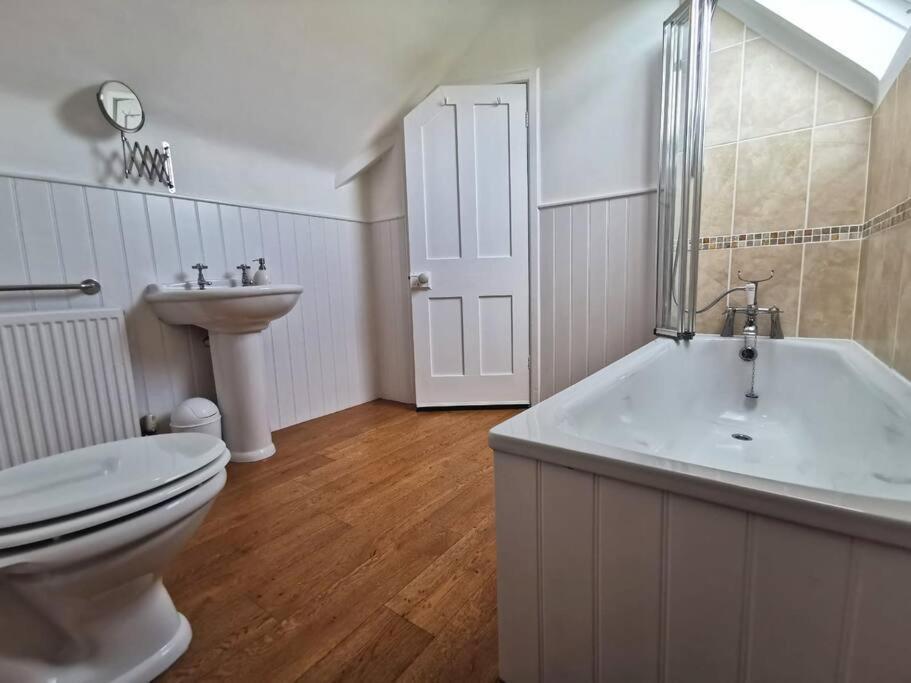 Beautiful Gate House A 4 Minute Walk From Beach 博格诺里吉斯 外观 照片