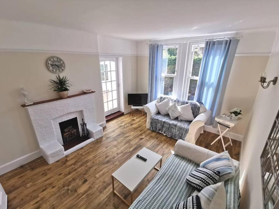 Beautiful Gate House A 4 Minute Walk From Beach 博格诺里吉斯 外观 照片