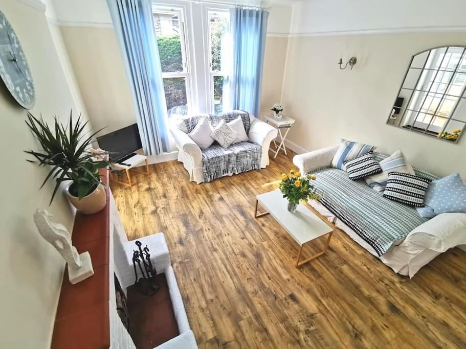 Beautiful Gate House A 4 Minute Walk From Beach 博格诺里吉斯 外观 照片